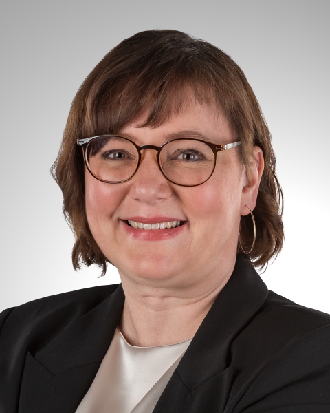 Bettina WOLF